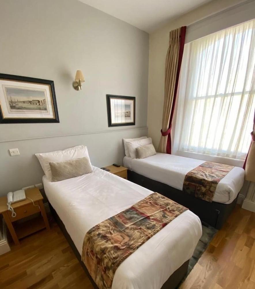 Rose Park Hotel London Exterior photo